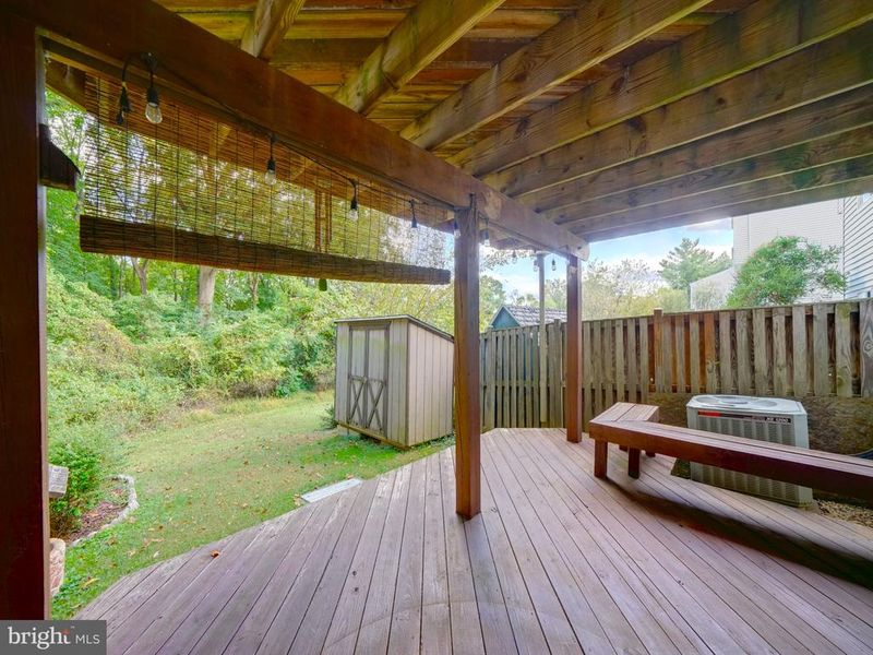 10633 Delfield Ct, Laurel, MD 20723