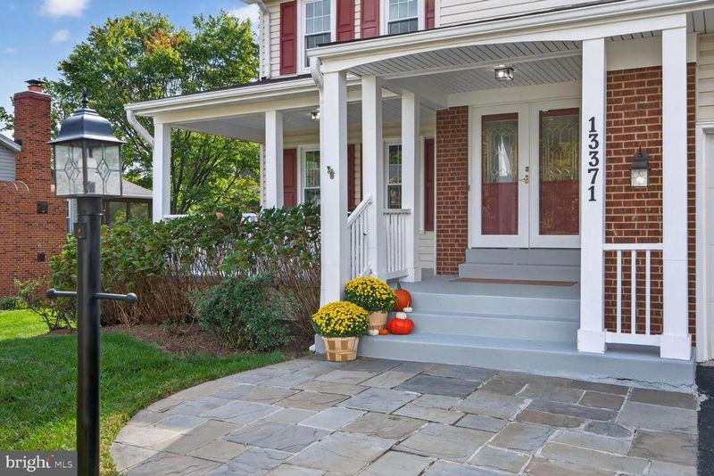 13371 Teaberry Ct, Fairfax, VA 22033