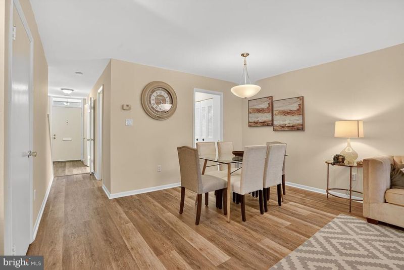 1729 S Hayes St #2, Arlington, VA 22202