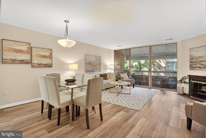 1729 S Hayes St #2, Arlington, VA 22202