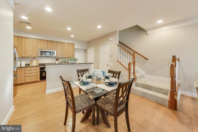 2400 Brookmoor Ln, Woodbridge, VA 22191
