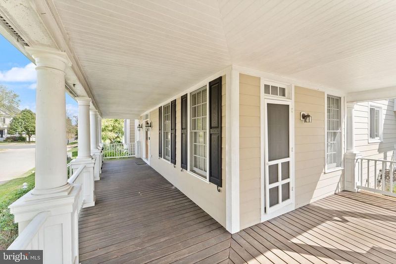 708 Irvine Bank Ln, Purcellville, VA 20132