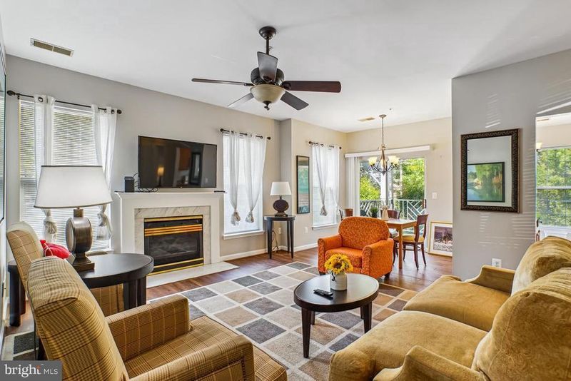 5908 Founders Hill Dr #101, Alexandria, VA 22310