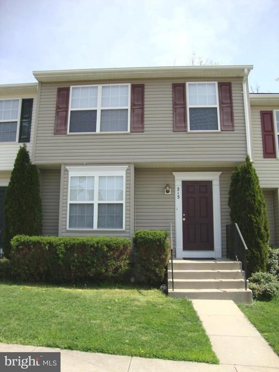 215 Merrill Ct, Stafford, VA 22554