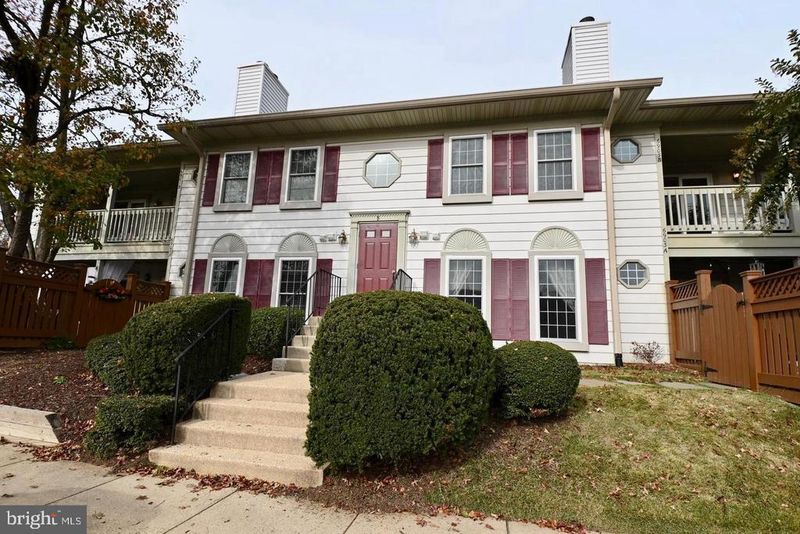 6903 Sandra Marie Cir #6903B, Alexandria, VA 22310