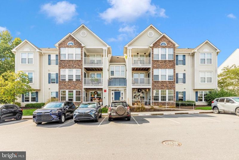 5600 Avonshire Pl #G, Frederick, MD 21703
