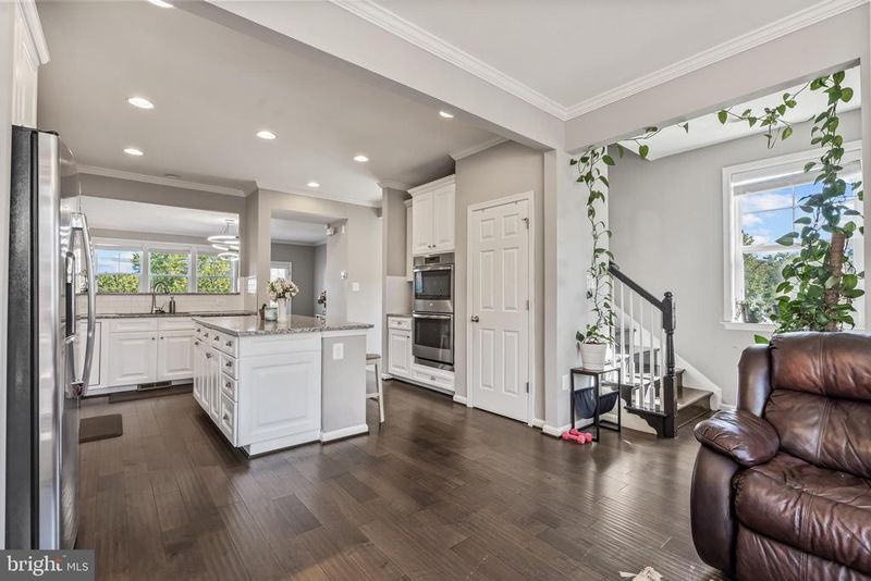 43596 Mirror Ter, Ashburn, VA 20147