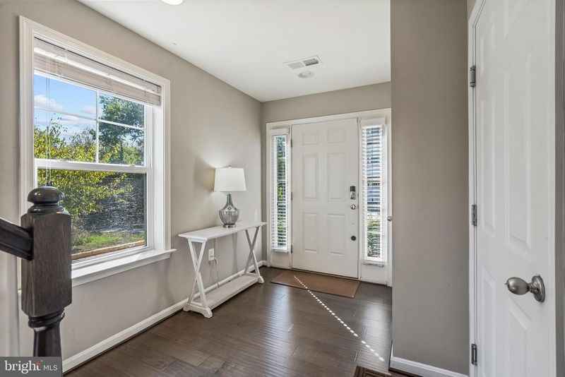 43596 Mirror Ter, Ashburn, VA 20147
