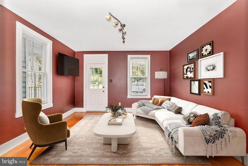 132 E 5th St, Frederick, MD 21701