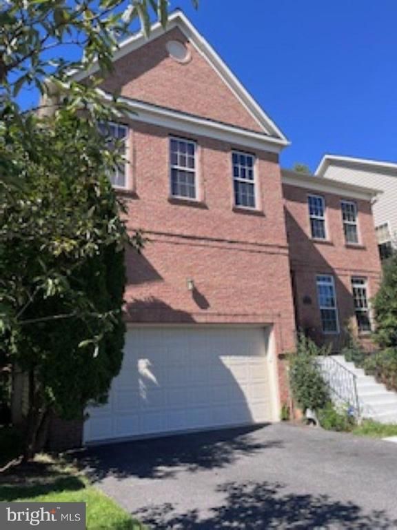 7522 Lindberg Dr, Alexandria, VA 22306