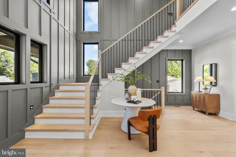 1852 Griffith Rd, Falls Church, VA 22043
