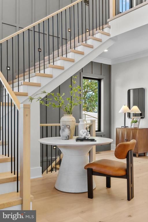 1852 Griffith Rd, Falls Church, VA 22043