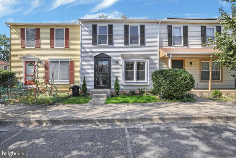 11 Seek Ct, Takoma Park, MD 20912