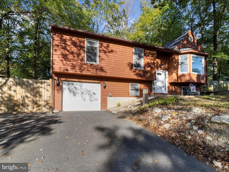 6798 Balmoral Rg, New Market, MD 21774