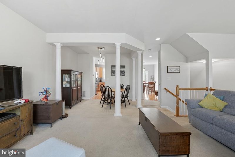 9090 Brewer Creek Pl, Manassas, VA 20109