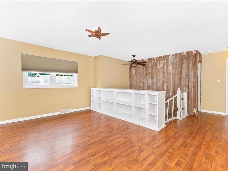 16 Elm St, Thurmont, MD 21788