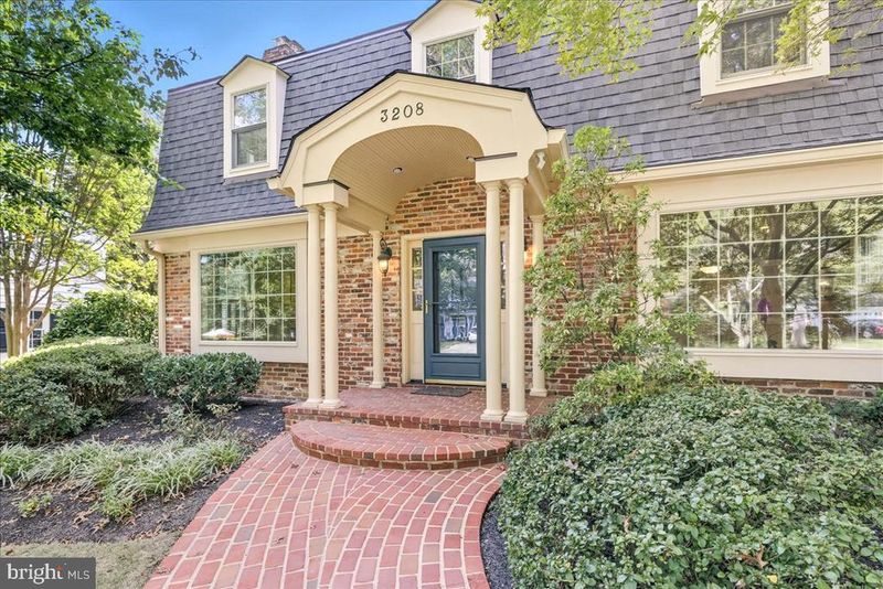 3208 Wake Dr, Kensington, MD 20895