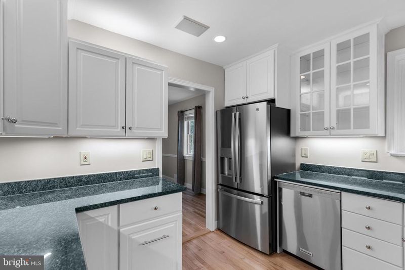 2104 N Jefferson St, Arlington, VA 22205