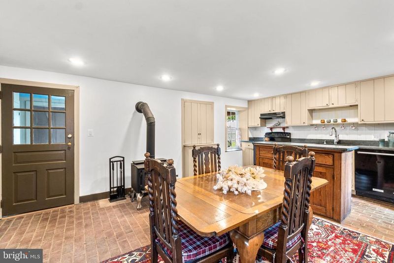 120 E Main St, Burkittsville, MD 21718