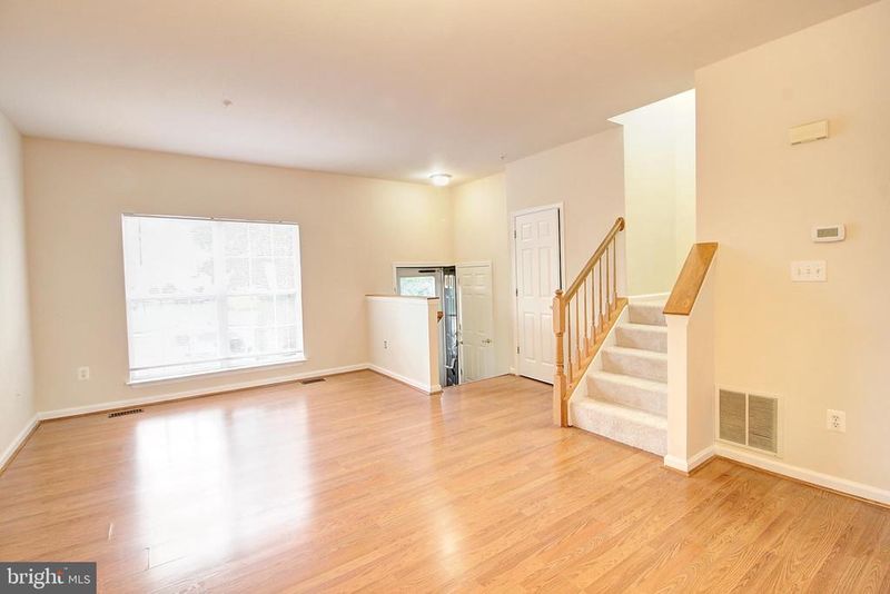 7127 Ladd Cir, Frederick, MD 21703