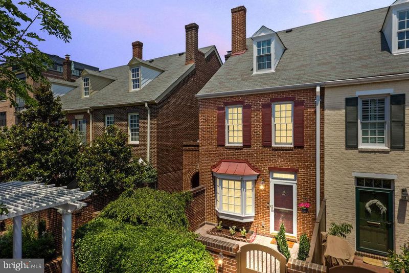 568 N Saint Asaph St N, Alexandria, VA 22314