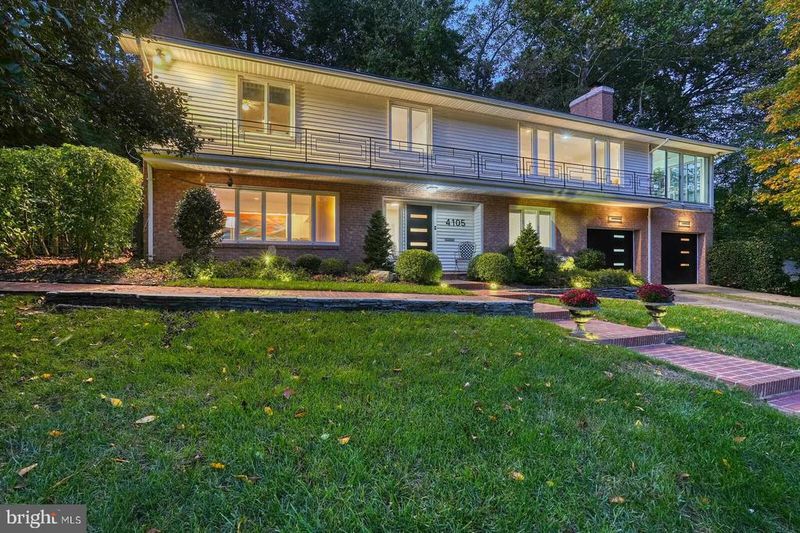 4105 27th St N, Arlington, VA 22207