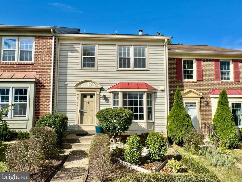 5502 Lakewhite Ct, Fairfax, VA 22032