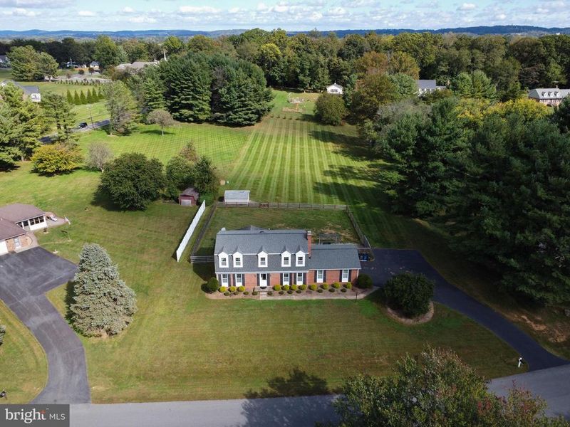 17412 Madison Ave, Hamilton, VA 20158