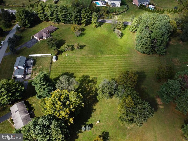 17412 Madison Ave, Hamilton, VA 20158