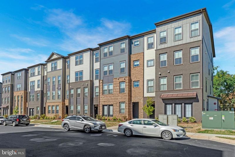 45928 Swallow Ter, Sterling, VA 20165
