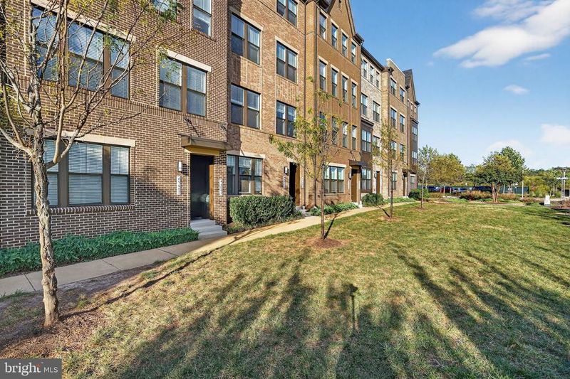 45087 Cappamore Ter, Sterling, VA 20166