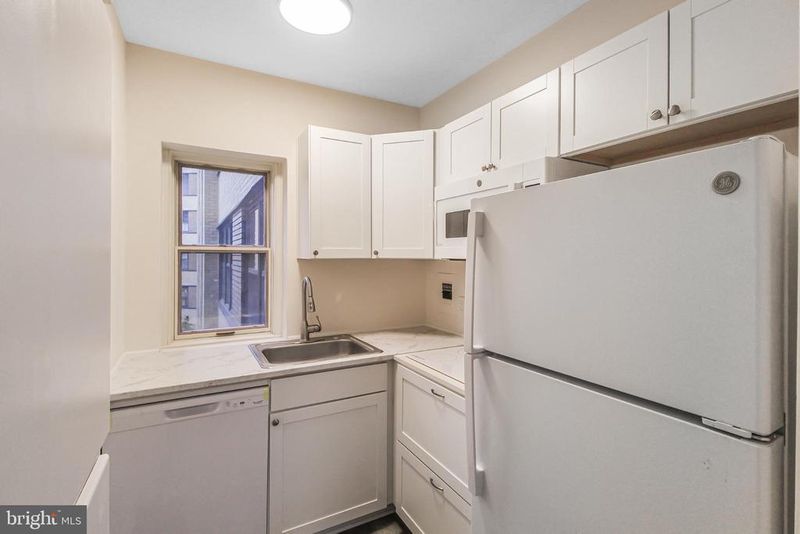 3901 Cathedral Ave NW #201, Washington, DC 20016