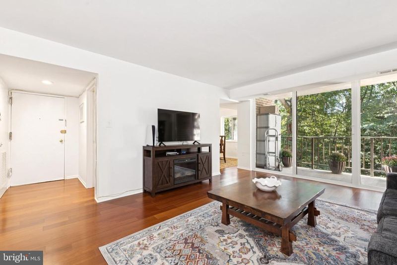1413 Northgate Sq #13/12B, Reston, VA 20190