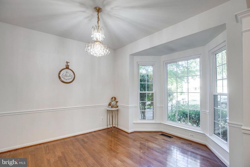 14883 Buttonwood Ct, Woodbridge, VA 22193