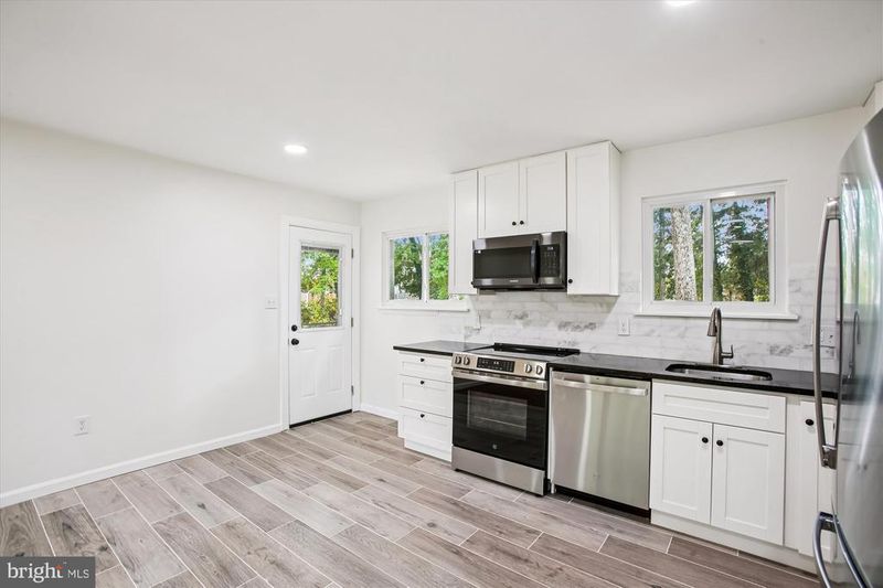 4403 Wyres St, Alexandria, VA 22309