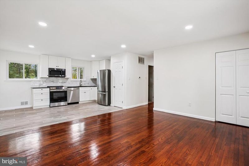 4403 Wyres St, Alexandria, VA 22309
