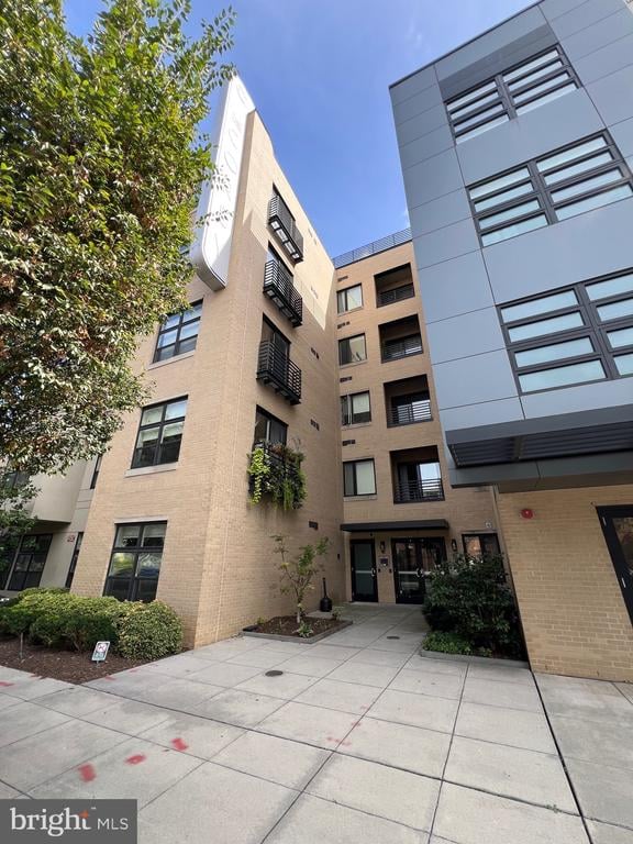 1111 Orren St NE #302, Washington, DC 20002
