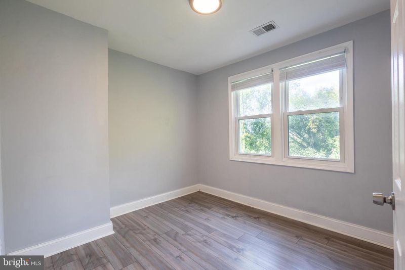 5532 B St SE, Washington, DC 20019
