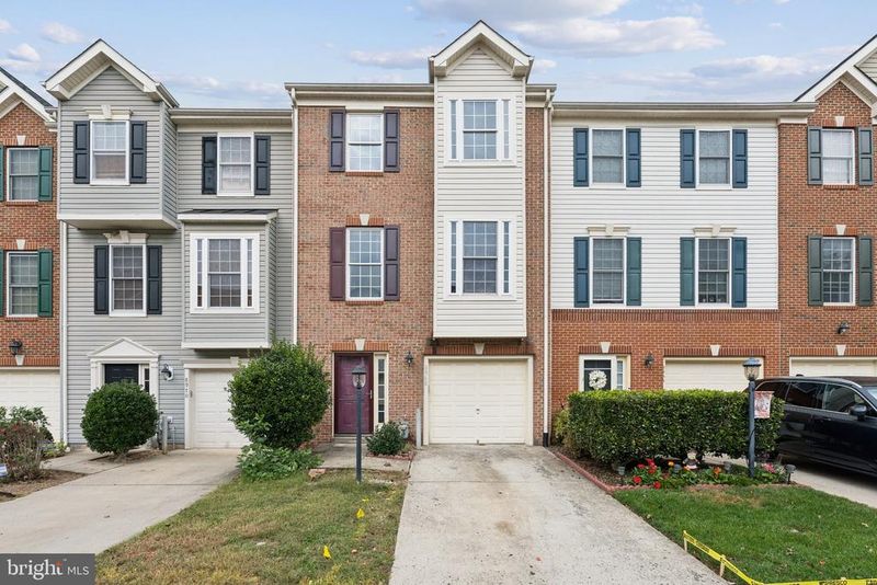 8968 Brewer Creek Pl, Manassas, VA 20109