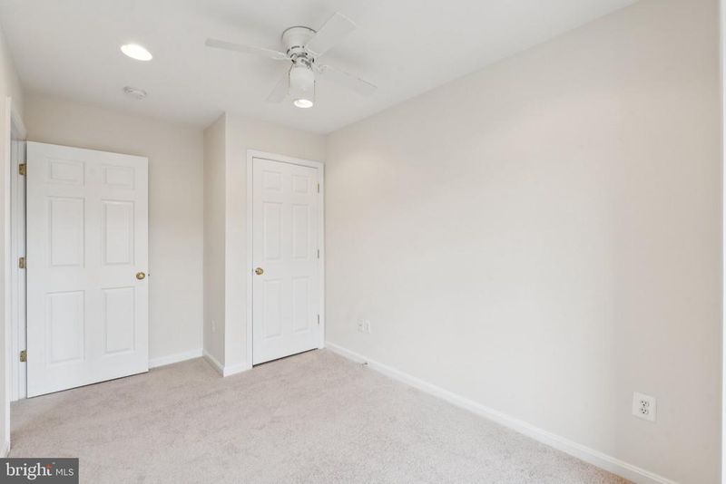 8968 Brewer Creek Pl, Manassas, VA 20109