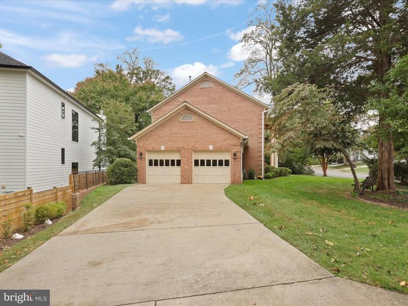 6100 35th St N, Arlington, VA 22213