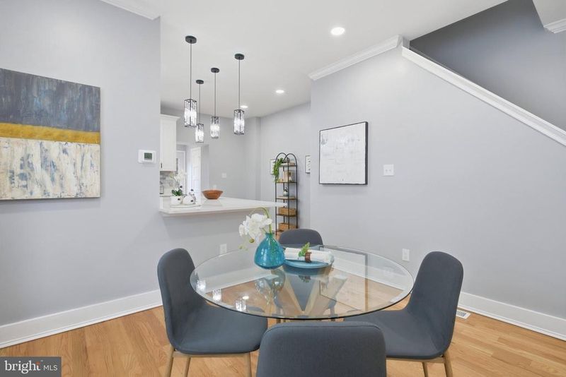 401 Hume Ave #A, Alexandria, VA 22301