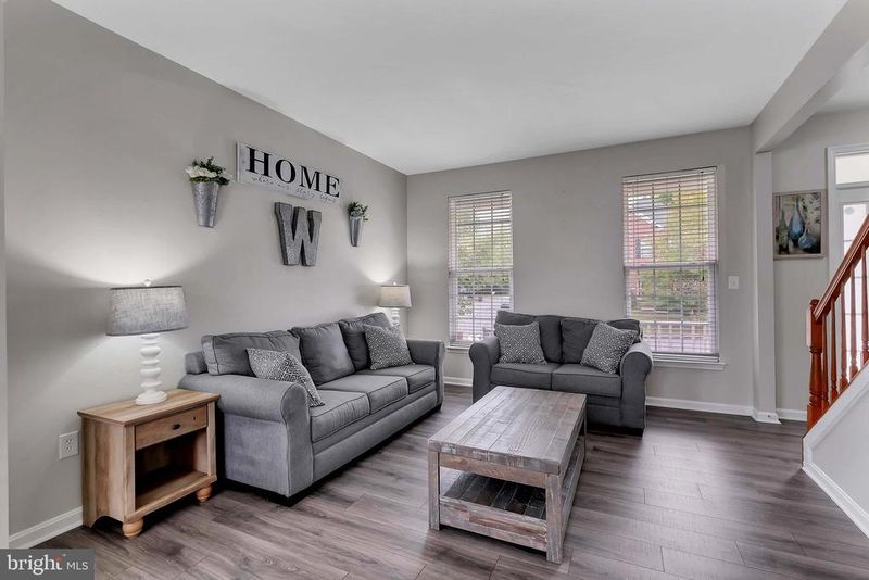 35530 Sarasota St, Round Hill, VA 20141