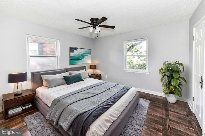 3210 9th St S, Arlington, VA 22204