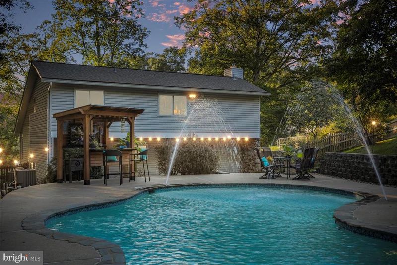 4997 Tall Oaks Dr, Monrovia, MD 21770