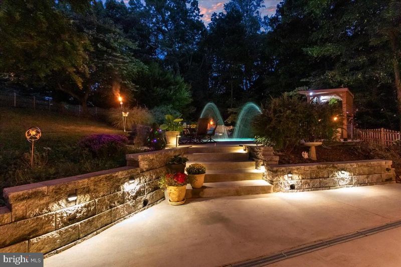 4997 Tall Oaks Dr, Monrovia, MD 21770