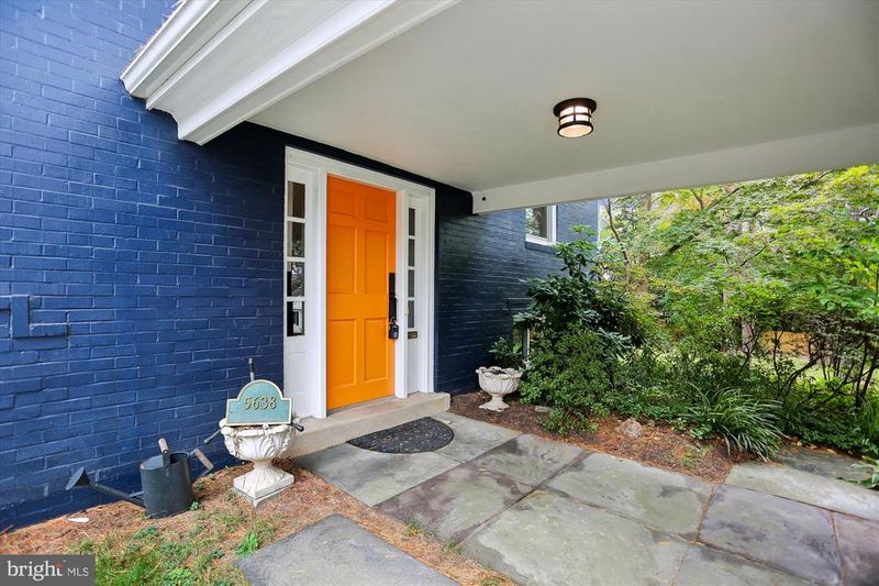 5638 Bradley Blvd, Bethesda, MD 20814