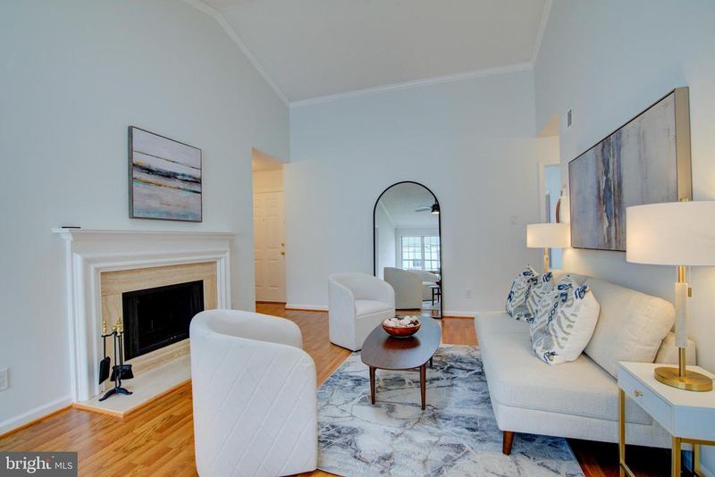 1102 Huntmaster #301, Leesburg, VA 20176