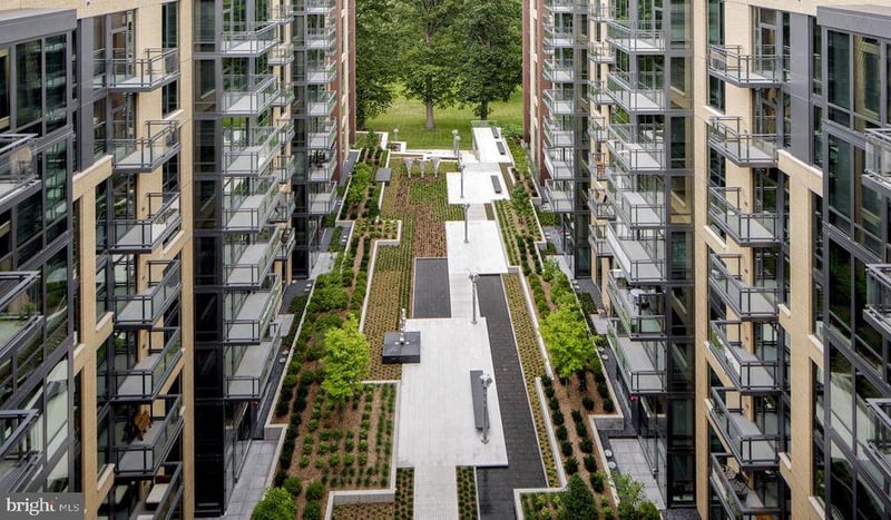 8300 Wisconsin Ave #1B-1-605, Bethesda, MD 20814