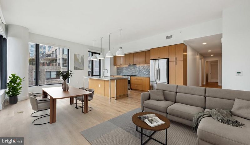 10511 Strathmore Hall St #614, North Bethesda, MD 20852